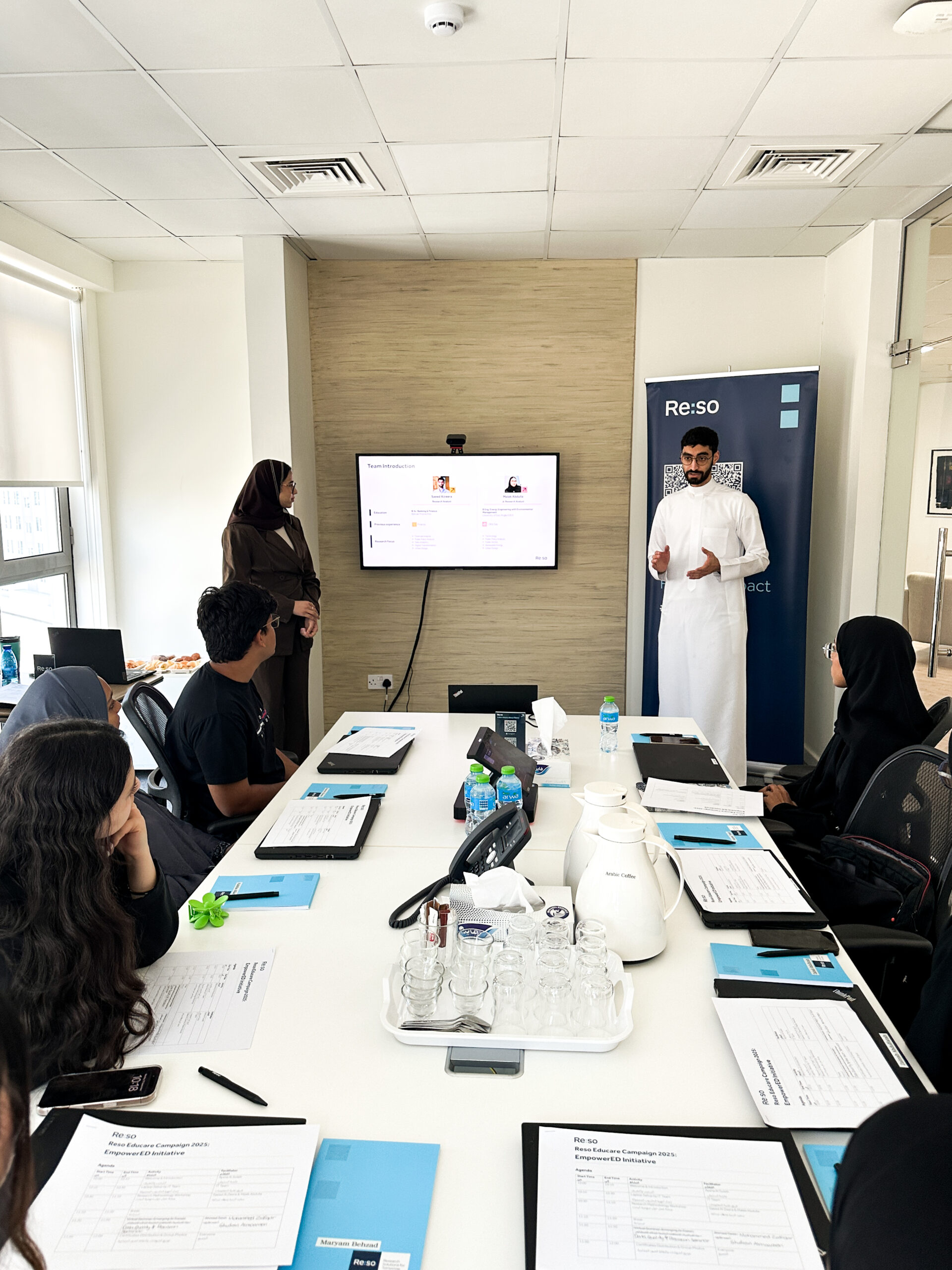 reso-conducts-research-workshop-and-donates-laptops-to-students-in-need